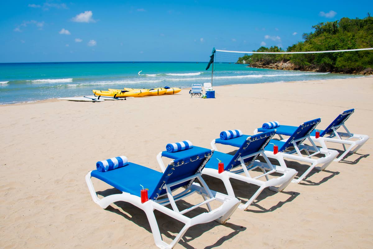 A picture-perfect beachfront. 