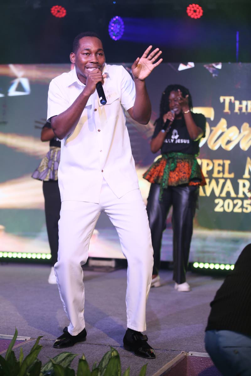 Male Artiste of the Year Prince Saj connected with the audience.