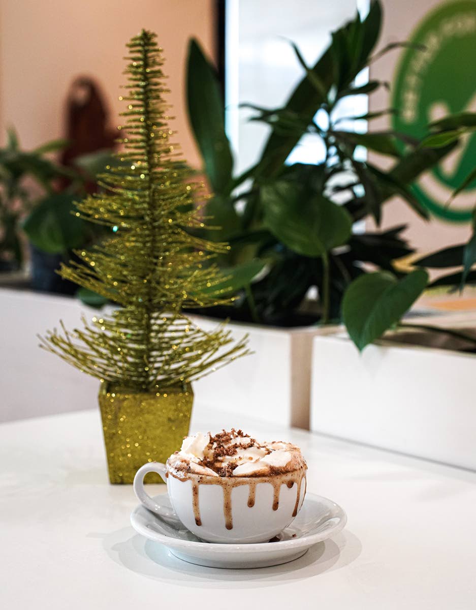 24/7 Café’s Kevon Wong is the mastermind behind the caramel pecan brew, made with his customised pecan butter recipe, espresso, and more. 