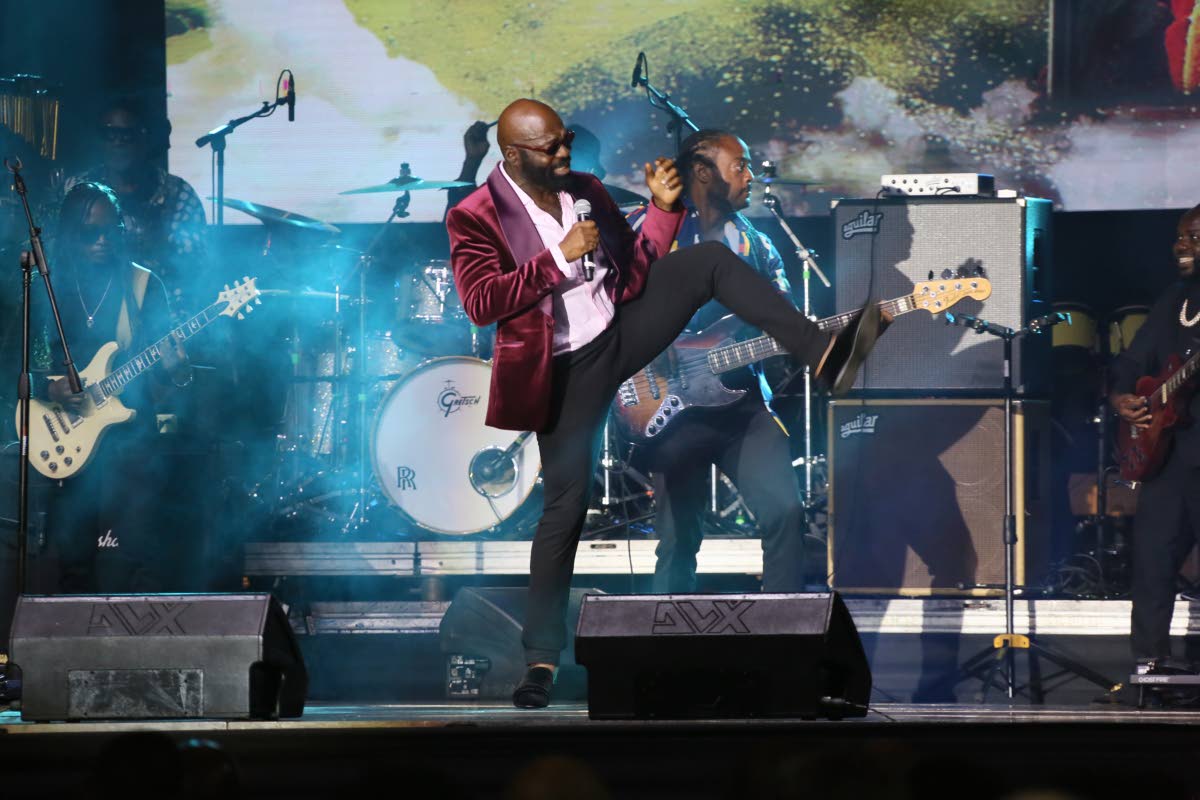 Richie Stephens sings ‘Trapped’ during the Official Celebration for Jimmy Cliff, held on Wednesday, December 17 at the National Indoor Sports Centre in Kingston.