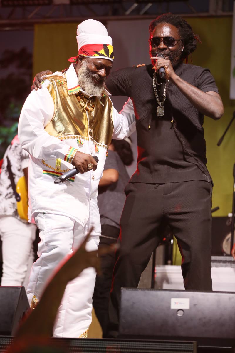 Jah Bouks and Capelton on stage at Angola Festival.