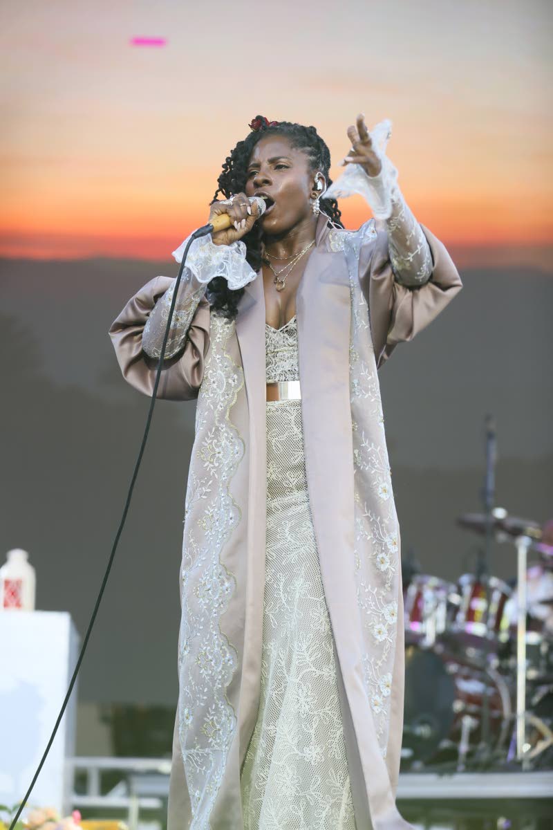 Jah9