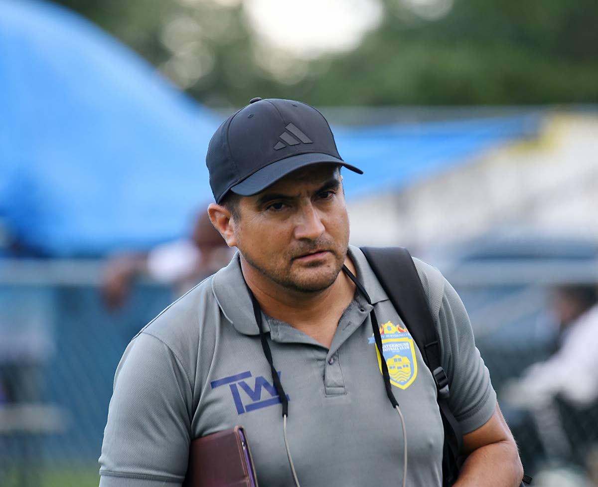Waterhouse coach Javier Ainstein to face the man he replaced at Drewsland today.