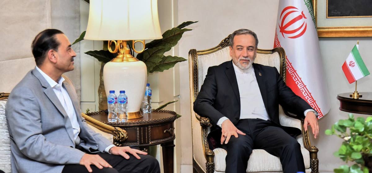 In this photo released by the Pakistan Foreign Ministry, Iran’s Foreign Minister Abbas Araghchi, right, meets with Pakistani Army Chief Field Marshal Asim Munir, left, upon his arrival at Nur Khan airbase in Rawalpindi, Pakistan, Friday, April 24, 2026. 