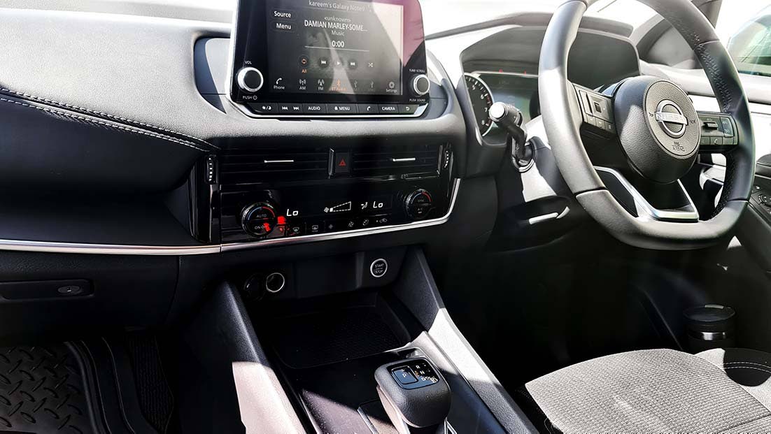 The centre console is your mission control, housing intuitive tech and comfortable ergonomics. Navigate, connect, and control your world with just a touch.