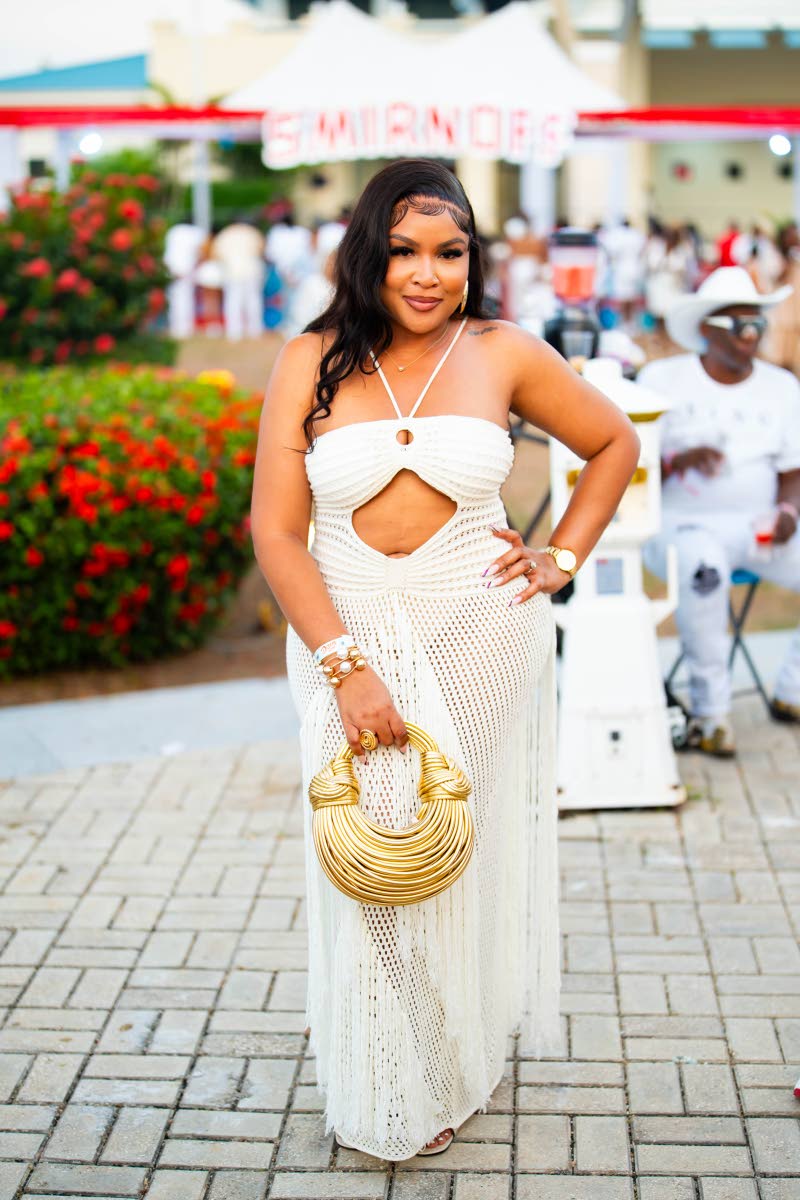 Wearing a white crocheted maxi, Wendy Haylett shows off her Daydreams ‘fit.