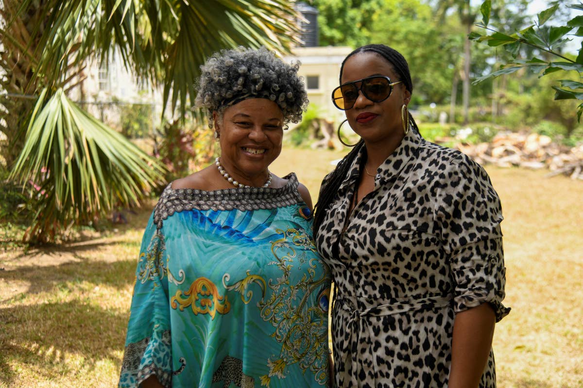 Samory I’s manager Bridgett Anderson (left) and Neo Sulann Smith, daughter of veteran guitarist, Earl ‘Chinna’ Smith, spotted showing their support.