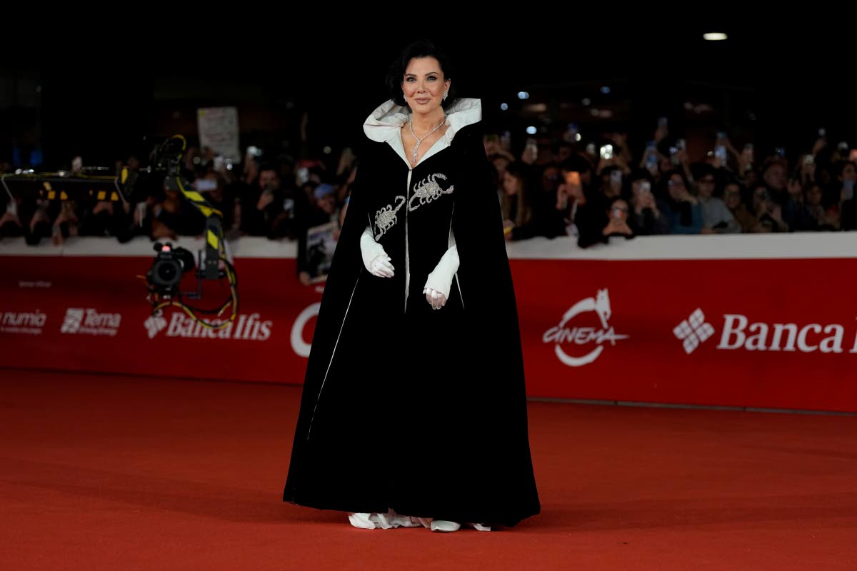 Kris Jenner channels vintage glamour in Elizabeth Taylor’s Tiziani Roma cape, a look famously worn by daughter Kim Kardashian in ‘All’s Fair’. 