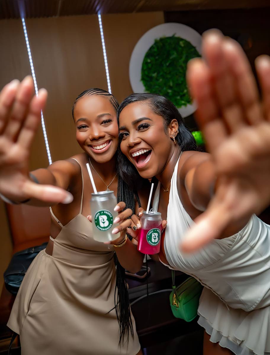 Picture this: Hyga Robinson (left) and Dr Jade Troi McIntosh are having a time with refreshing lemonade. 