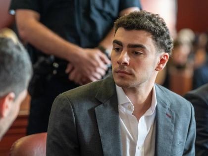 Luigi Mangione appears for a pre-trial hearing at Manhattan Criminal Court in New York, on Tuesday, Aug. 11, 2026. (David Dee Delgado/Pool Photo via AP)