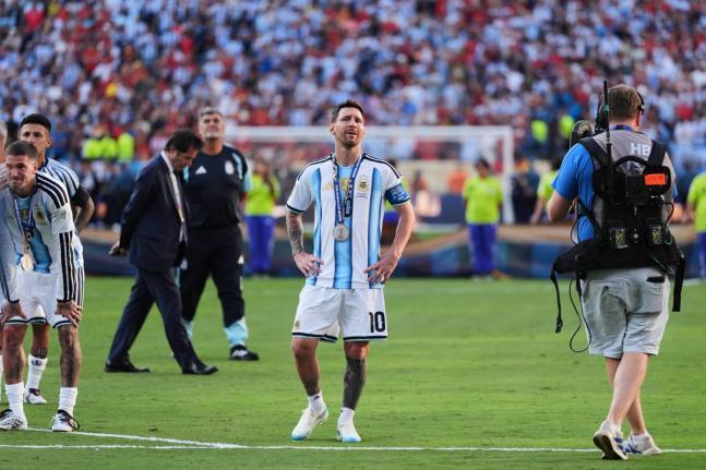 Argentina's Lionel Messi (10) cries at the end of the World Cup final soccer match between Spain and Argentina in East Rutherford, N.J., near New York, Sunday, July 19, 2026. (AP Photo/Stephanie Scarbrough)