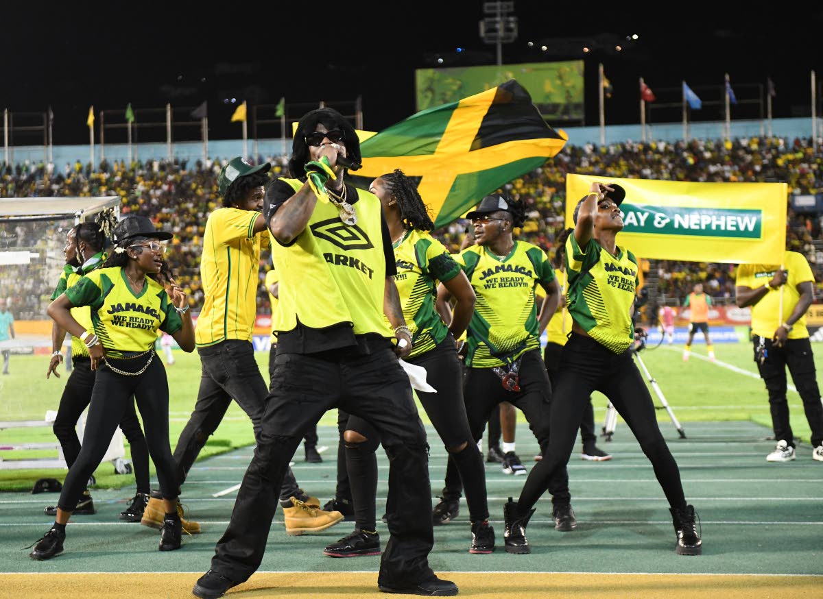 Dancehall star Ding Dong delivered his usual high-energy performance during the halftime show.