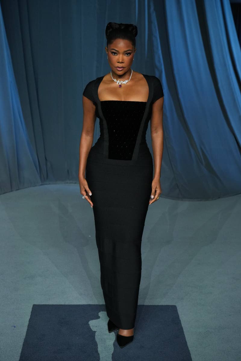 Gabrielle Union wears vintage Hervé Léger.