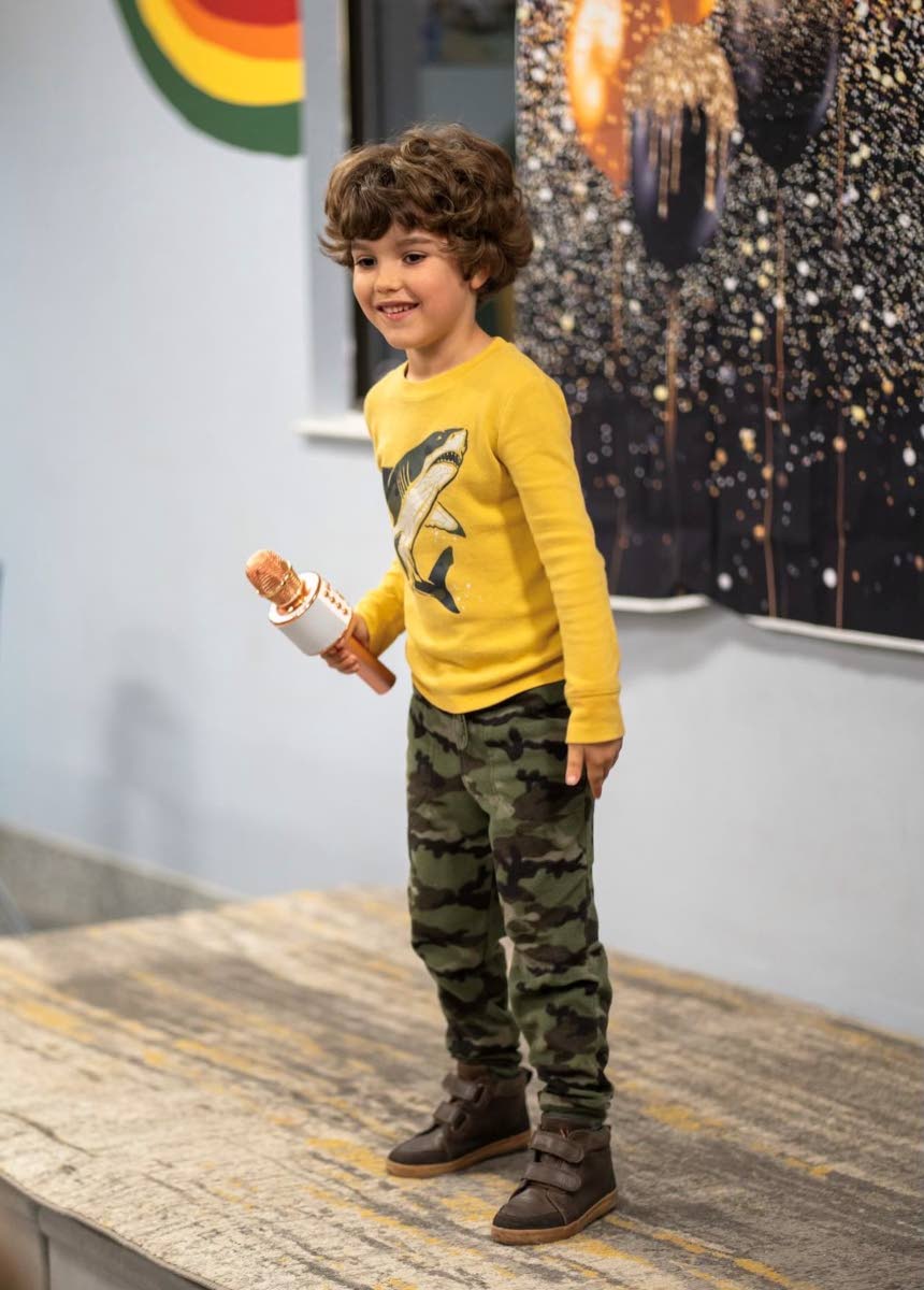 Young entertainer, Lake Anthony.