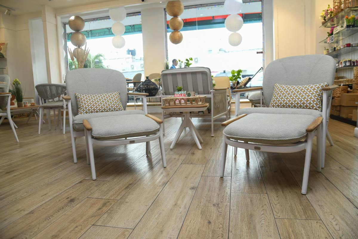 Part of the Atlanta sofa set. 