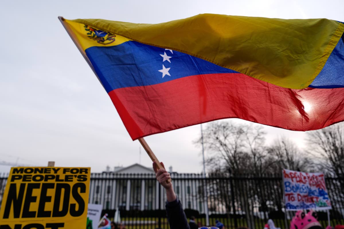 Protesters rally outside the White House on Saturday, January 3 in Washington, after the US captured Venezuelan President Nicolás Maduro and his wife in a military operation.