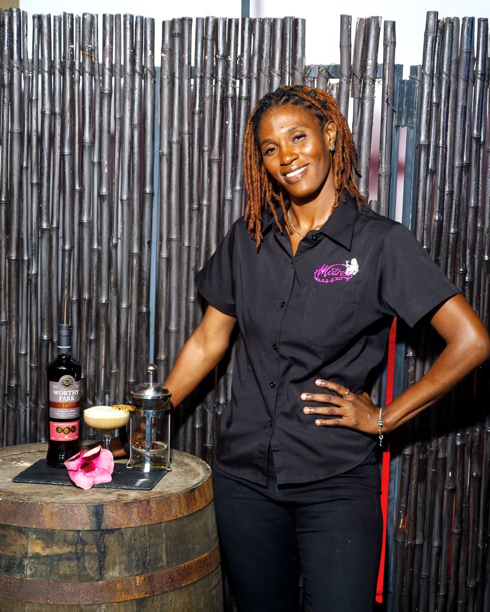 Posing proudly with her signature mix, the 109 Parkspresso, Shennel Hunter was the only queen in the deck vying for the title of King of Cocktails. She placed third following two rounds of competition.
