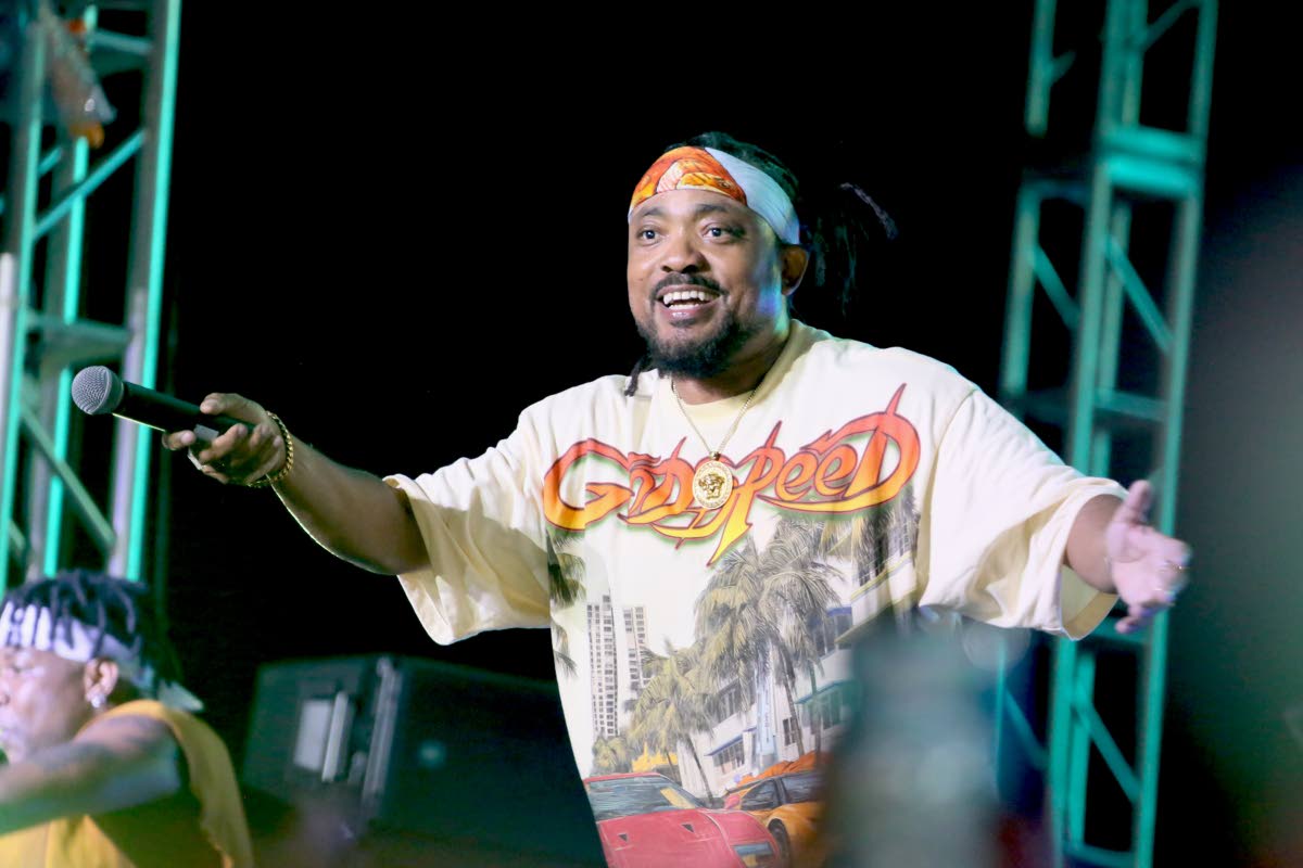 Nathaniel Stewart/Photographer 
Machel Montano engages the audience at I Love Soca held on Thursday at National Heroes Circle in Kingston. 