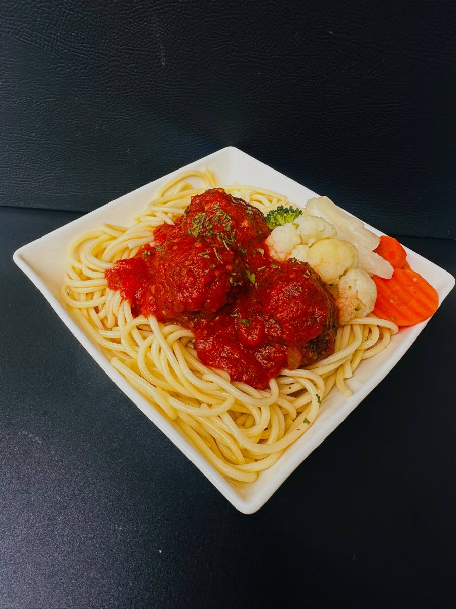 A lunchbox classic gets a flavourful upgrade with Chef Volae Williams’ yardy beef balls, served over spaghetti with tomato sauce and mixed vegetables. 