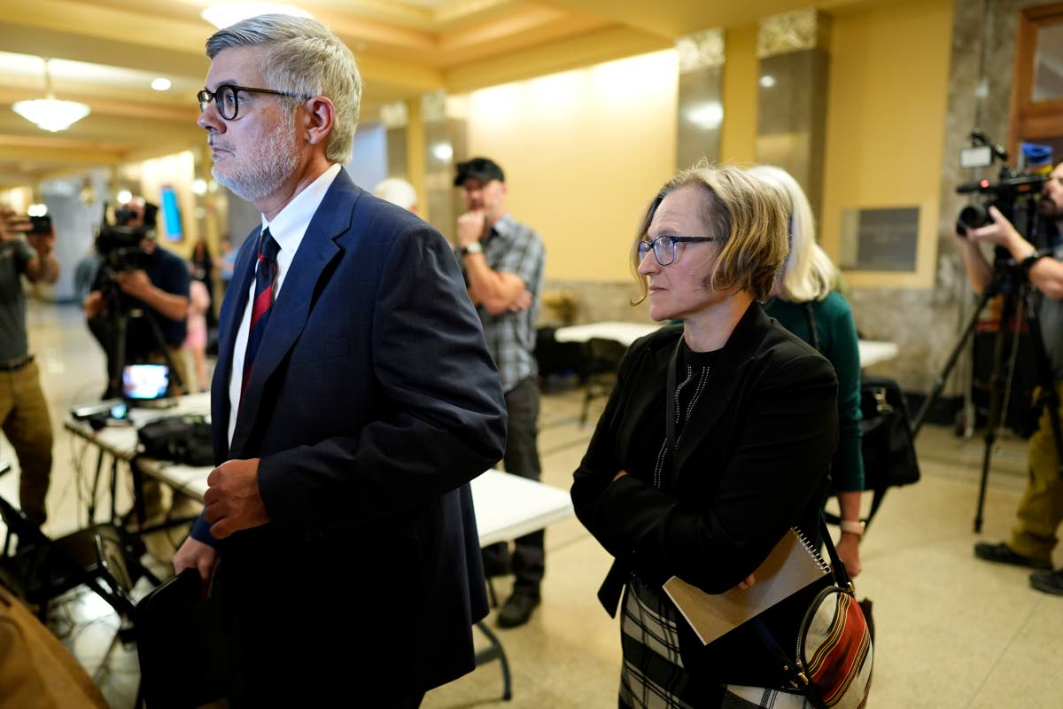 Randy Spivey attorney for Christa Pike (centre) the courtroom before a hearing Wednesday, in Nashville, requesting the Tennessee Department of Corrections to preserve all evidence related to the failed execution of Pike. 